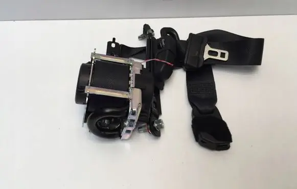 Nissan Juke II F16 Front seatbelt 651167700A