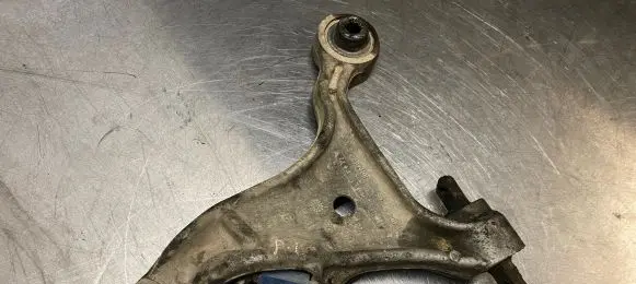 Volvo S80 Front lower control arm/wishbone 9492108