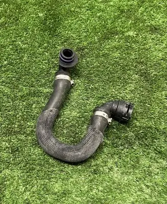 BMW X5 G05 Engine coolant pipe/hose 9427984
