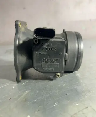 Audi A6 S6 C5 4B Mass air flow meter 06A906461B E2198