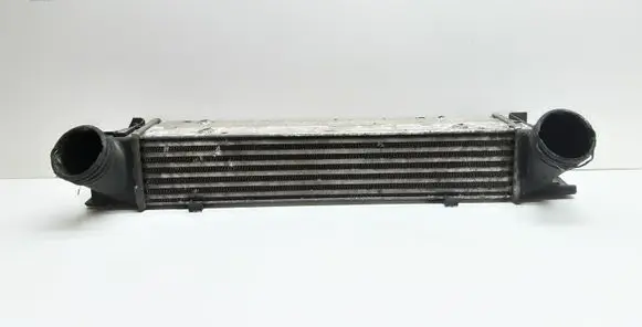 BMW 3 E90 E91 Intercooler radiator 7524916