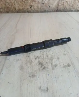 Ford Mondeo Mk III Fuel injector 6S7Q9K546AA