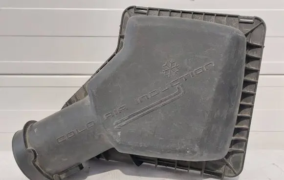 Ford Mustang V Air filter box cover EE02A44ZH2021