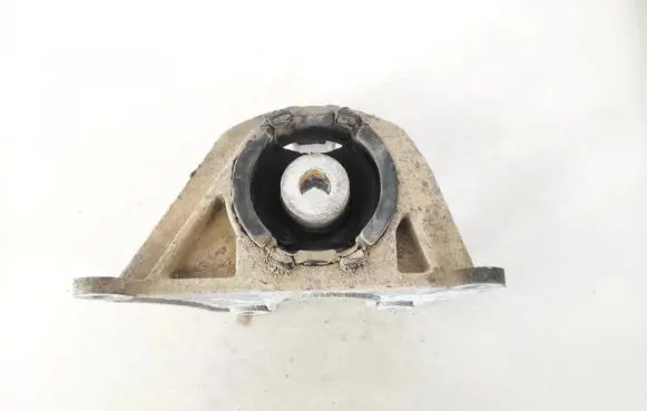 Fiat Doblo Engine mount bracket