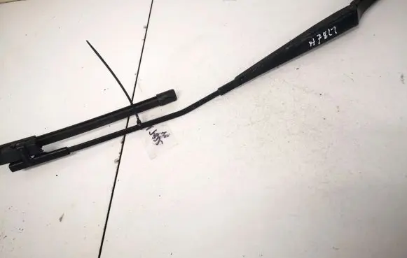 Skoda Octavia Mk2 (1Z) Front wiper blade arm 1z1955410
