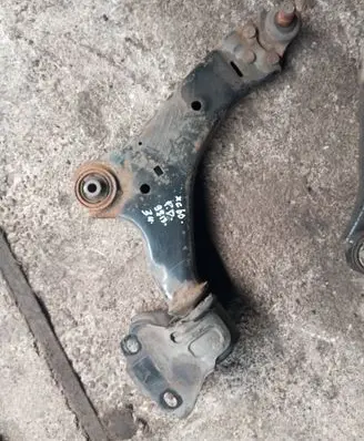 Volvo XC60 Front lower control arm/wishbone 6G9N3A053A