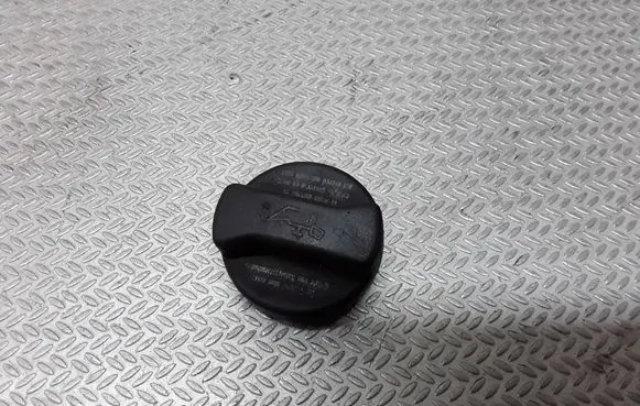 Audi A3 S3 8L Oil filler cap 026103485