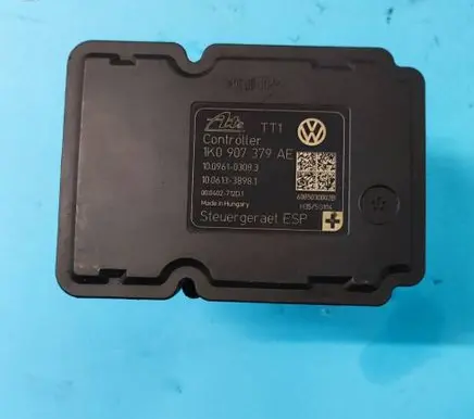 Volkswagen Golf VI ABS Pump 1K0907379AE 1K0614517BE