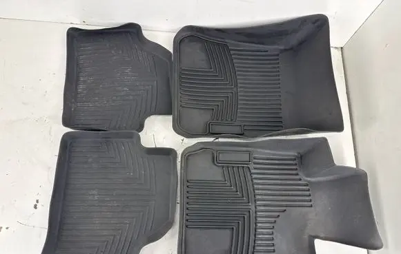 BMW X1 E84 Car floor mat set 82112210408 82112210409 82112336725