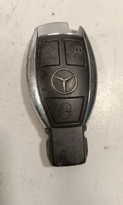 Mercedes-Benz C W205 Ignition key/card 