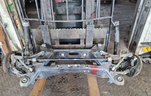 Mercedes-Benz E W213 Rear axle beam GALINISTILTAS