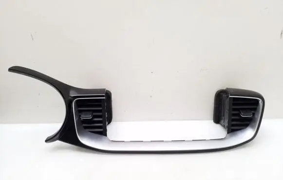 KIA Ceed Dash center air vent grill 84740J7AB
