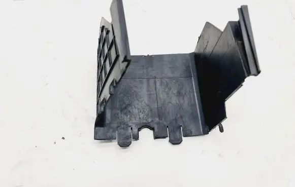 Volkswagen PASSAT B6 Battery box tray 1K0915335C