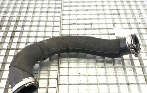 Intercooler hose/pipe