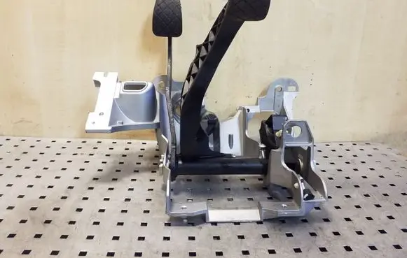 Audi A4 S4 B8 8K Pedal assembly 8K2721117 8K2721140A