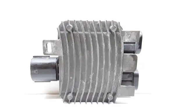 Volvo V70 Coolant fan relay 940011200