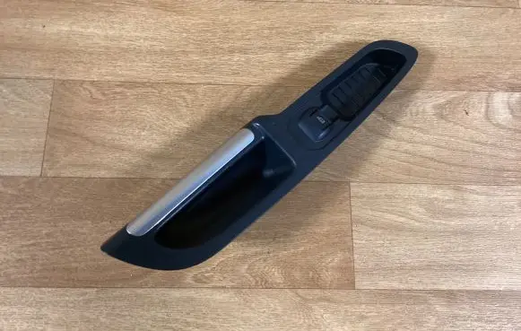 Ford C-MAX II Other front door trim element AM51R24048