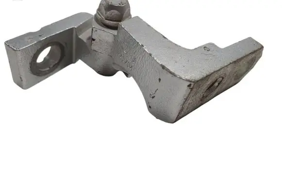 Volkswagen Touran I Front door upper hinge 6Q0831402B