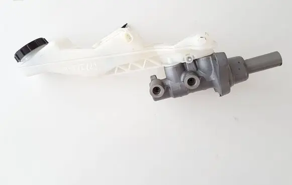 Mazda CX-5 II Master brake cylinder KD3343550 2301517 K1900