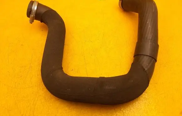 Peugeot 308 Intercooler hose/pipe 9839329680