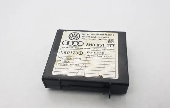 Audi A4 S4 B6 8E 8H Alarm control unit/module 8H0951177