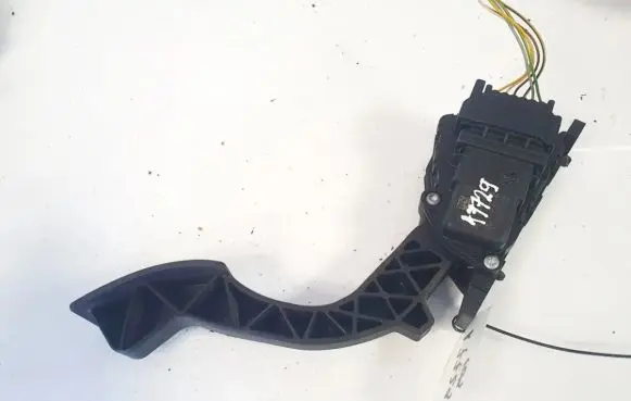 Ford Focus Accelerator throttle pedal 4m519f836ah 4m51-9f836-ah
