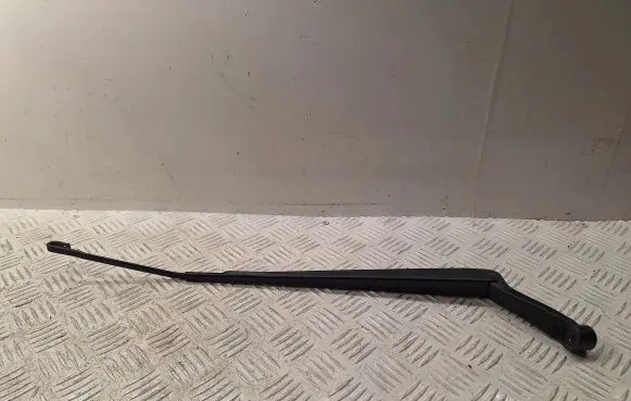 Toyota Avensis T250 Front wiper blade arm 8521105070