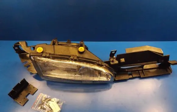 Ford Mondeo MK I Headlight/headlamp 712754058861 7117873 6841597