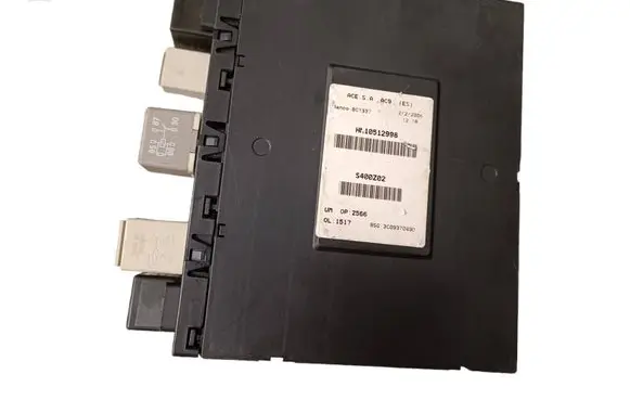 Volkswagen Touran I Comfort/convenience module 3C0937049D 28022871 H37S1002