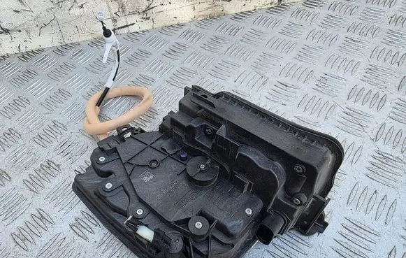 BMW 5 G30 G31 Front door lock 7477696 51217477696