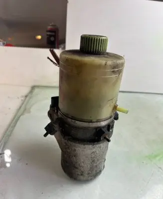 Seat Cordoba (6L) Power steering pump 6Q2423156AB 6Q04231 6Q1423051AN