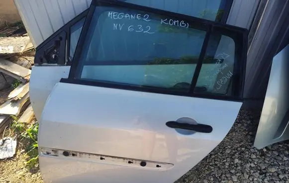 Renault Megane II Rear door NV632