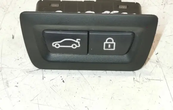 BMW 3 GT F34 Tailgate/boot open switch button 9275121