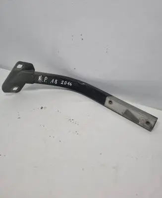 Fender mounting bracket
