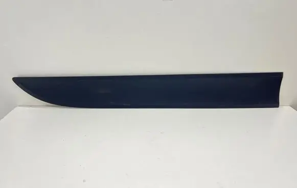 Porsche Macan (95B) Front door trim (molding) 95B837890F