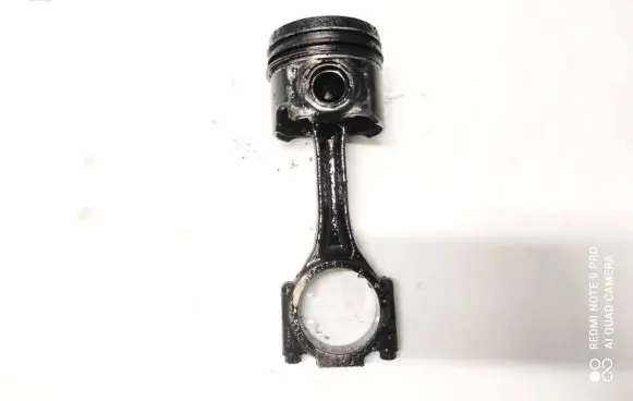Volkswagen PASSAT B6 Piston with connecting rod