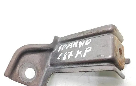 Honda CR-V Fender mounting bracket
