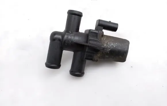 Volkswagen Transporter - Caravelle T5 Coolant heater control valve 7L0819076B