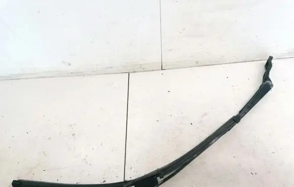 Peugeot 206 Front wiper blade arm