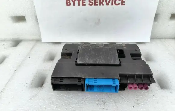 Audi Q7 4M Gateway control module 8W8907468
