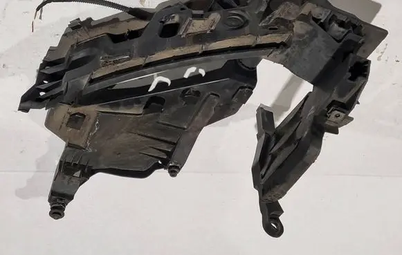 Audi Q5 SQ5 Headlight/headlamp mounting bracket 8R0805607 8R0941453A