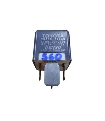 Toyota Auris E180 Other relay 9008087030 AH1567002900