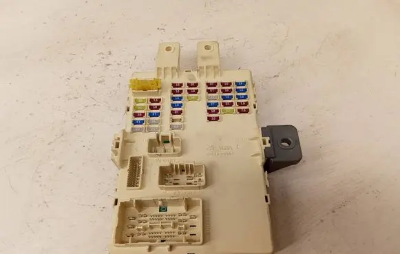KIA Sportage Fuse module 919503W040