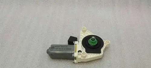 Mercedes-Benz SLK R172 Front door window regulator motor A2078200542