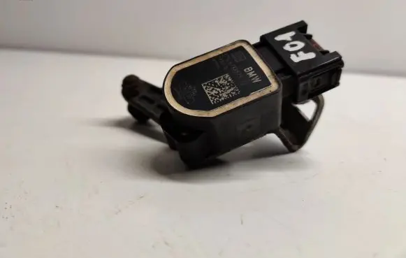 Rear air suspension level height sensor