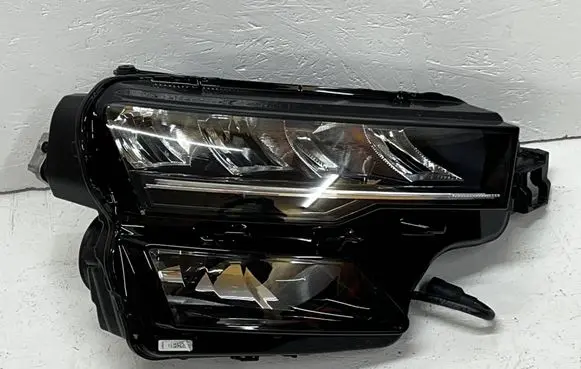 Skoda Karoq Headlight/headlamp 57B941010