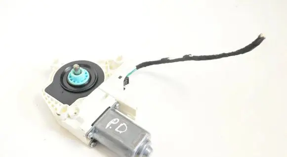Audi A1 Front door window regulator motor 8K0959802C