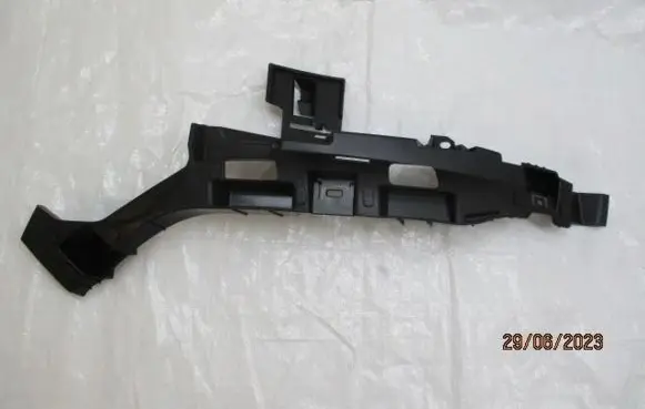 Citroen DS5 Front bumper mounting bracket 9673292180
