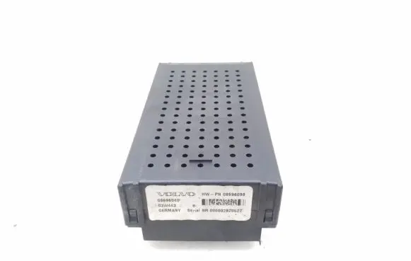 Volvo XC70 Fuse module 08696040