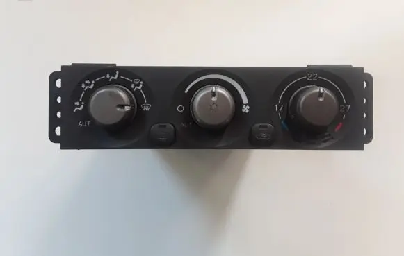 Mitsubishi Pajero Air conditioner control unit module 1465700022